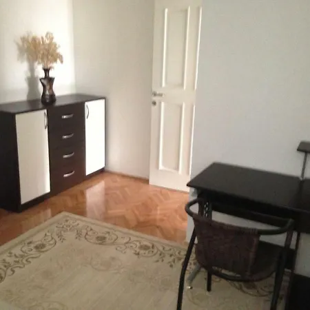 Apartman Exclusive Apartmant In The Center Of Near The Main Train/bus Station Szkopje